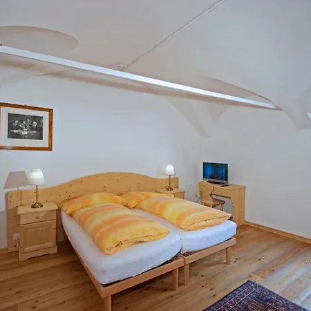 Hotel Corona *